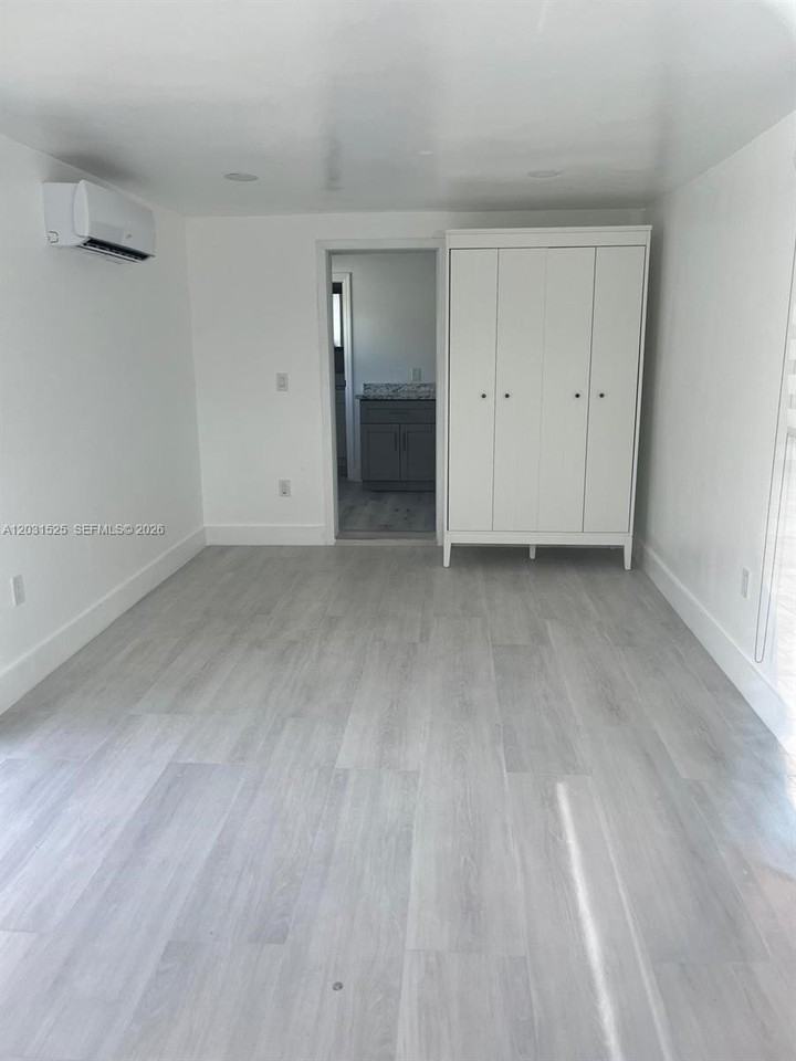 6521 Sw 5th St #6521 - Photo 2 of 4