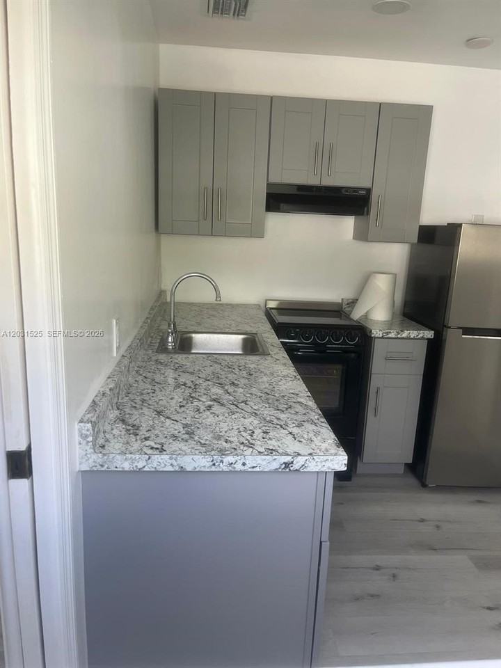6521 Sw 5th St #6521 - Photo 4 of 4