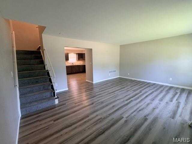 4502 S Park Dr - Photo 2 of 24