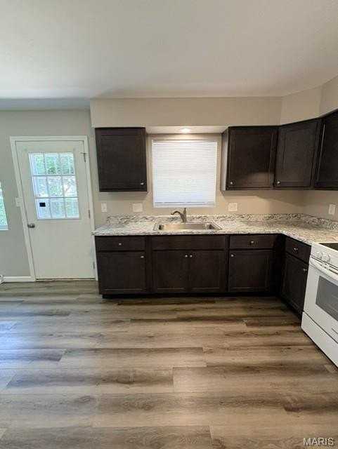 4502 S Park Dr - Photo 5 of 24