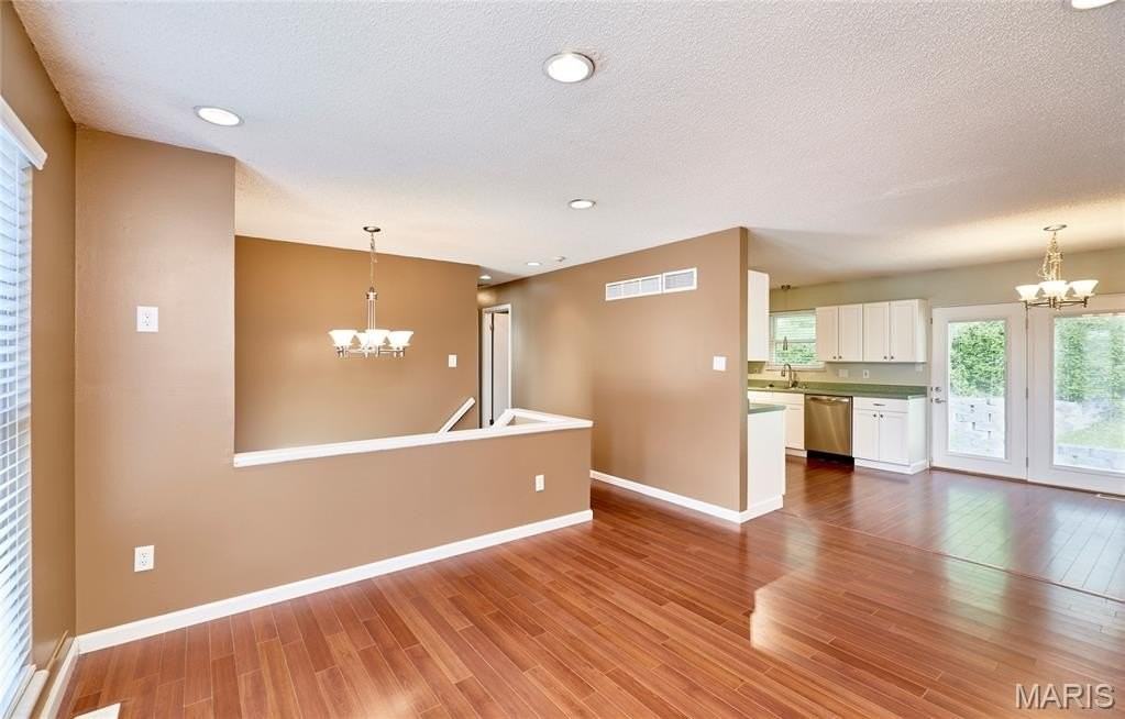 6001 La Chateau Ct - Photo 6 of 31