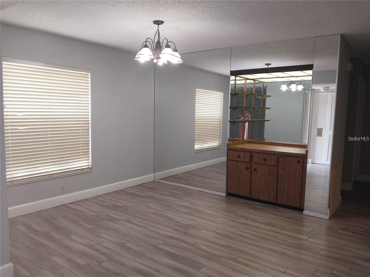 3962 Basswood Dr - Photo 4 of 15