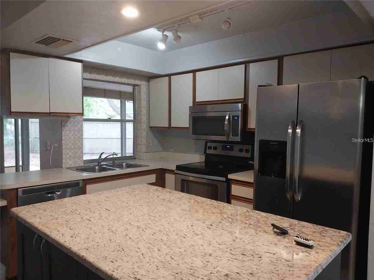 3962 Basswood Dr - Photo 6 of 15