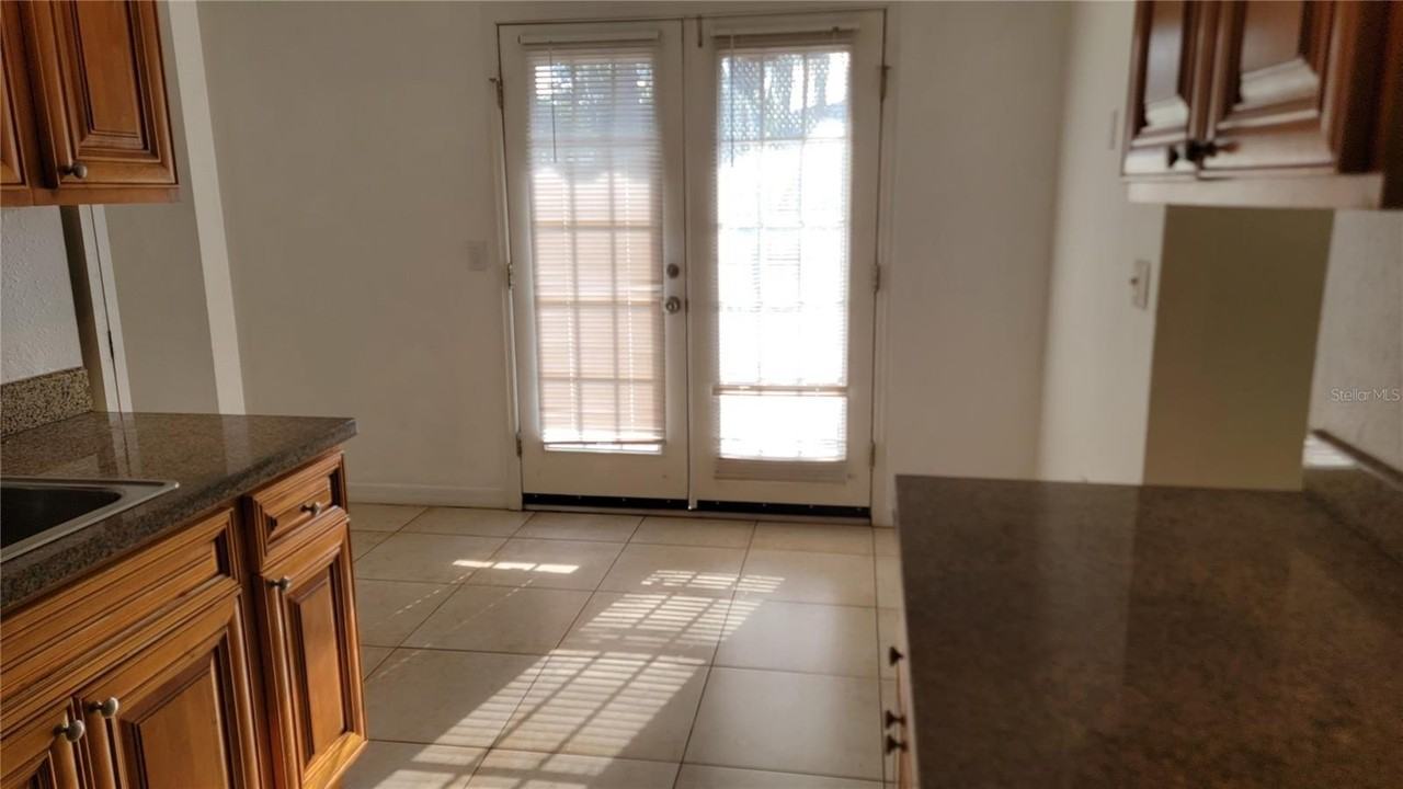 4023 Versailles Dr #4023F - Photo 6 of 25