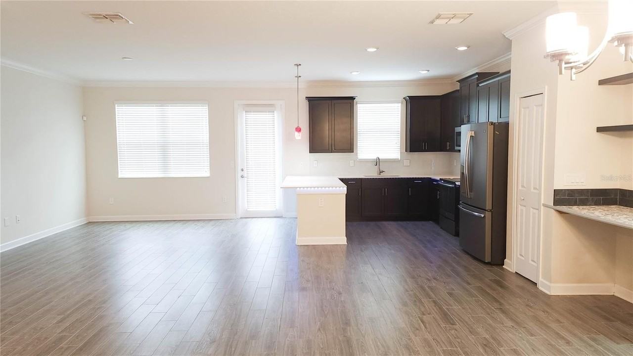 11150 Whistling Pine Way - Photo 4 of 26