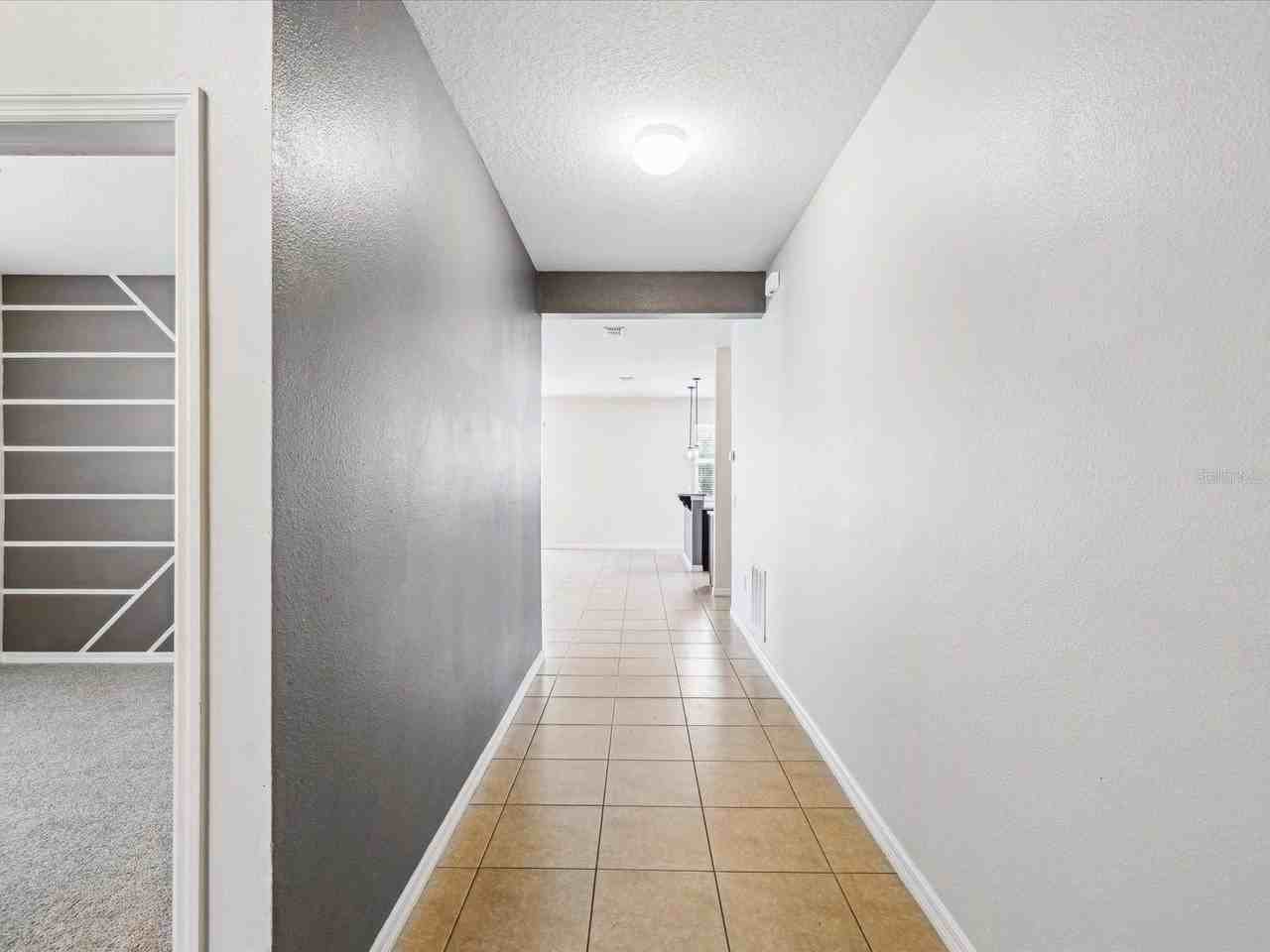 11525 Southern Creek Dr - Photo 3 of 34