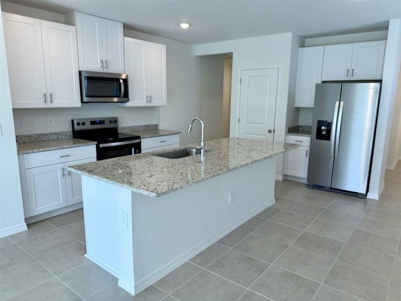 1483 Brekey Way - Photo 3 of 26