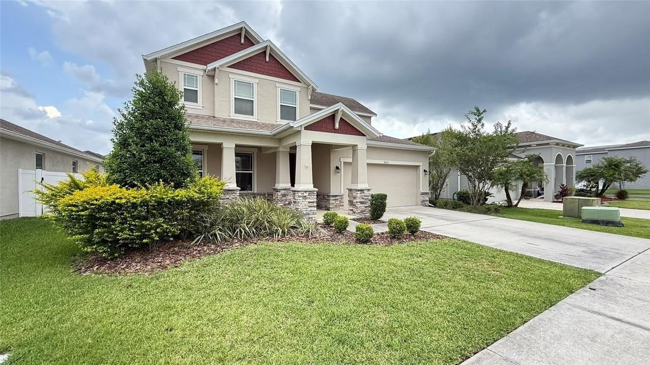 32612 Harmony Oaks Dr - Photo 2 of 18