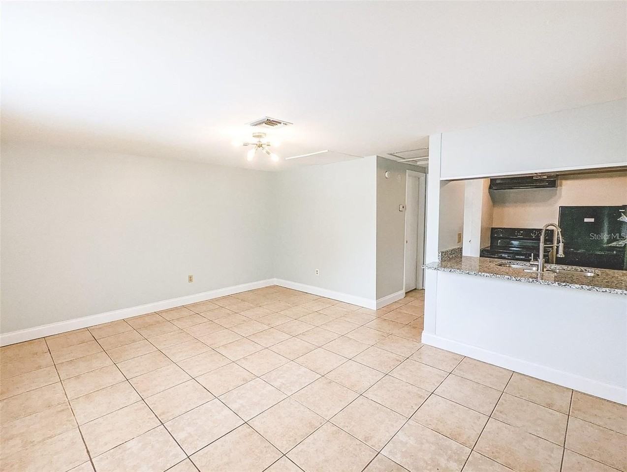 6123 Montana Ave - Photo 3 of 10