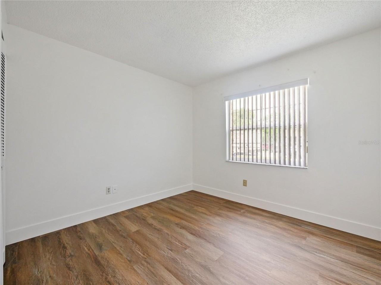 141 Hazelcrest St #B - Photo 2 of 13