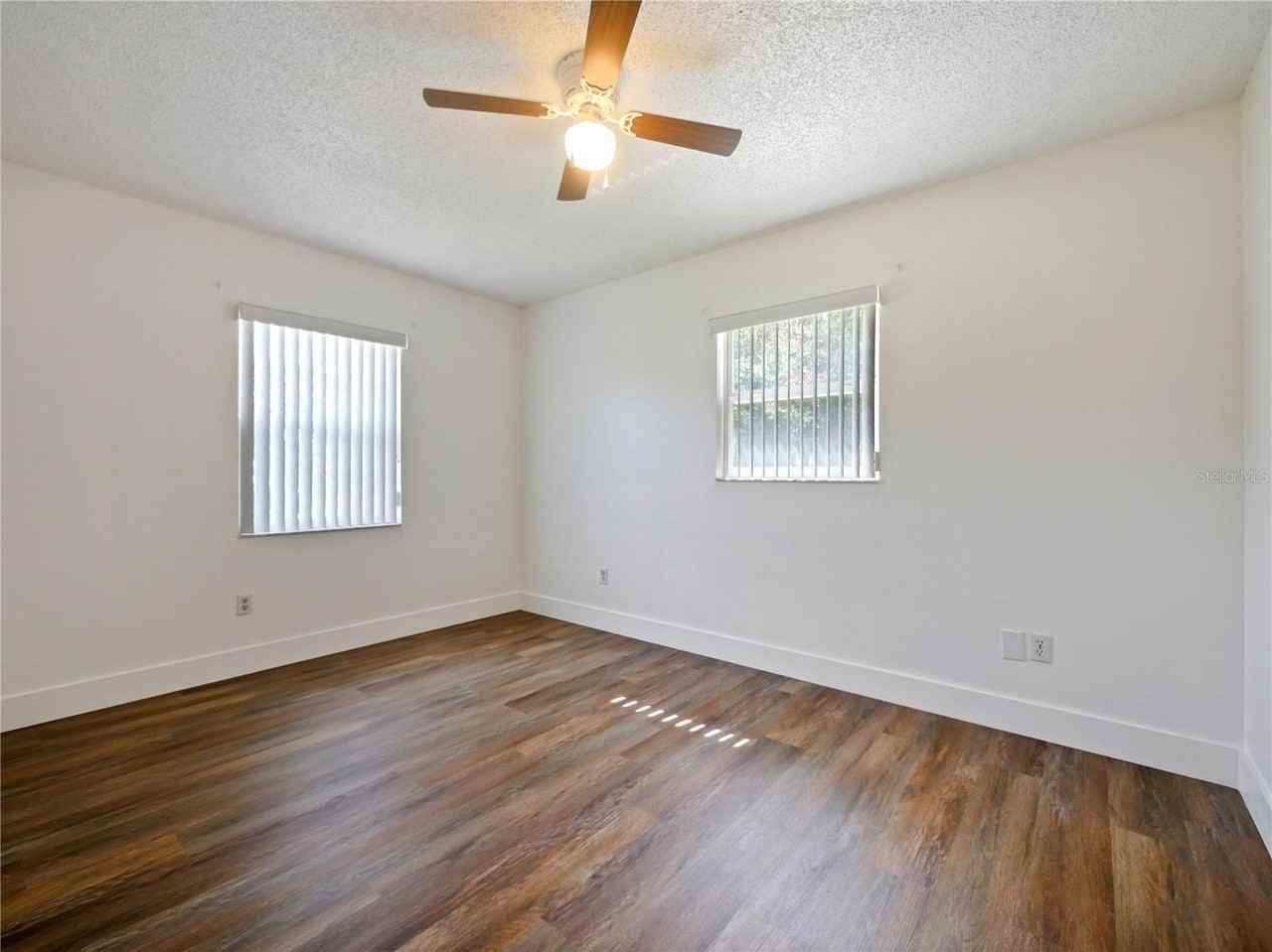 141 Hazelcrest St #B - Photo 3 of 13