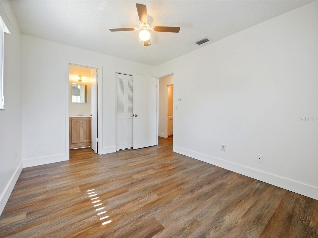 141 Hazelcrest St #B - Photo 4 of 13