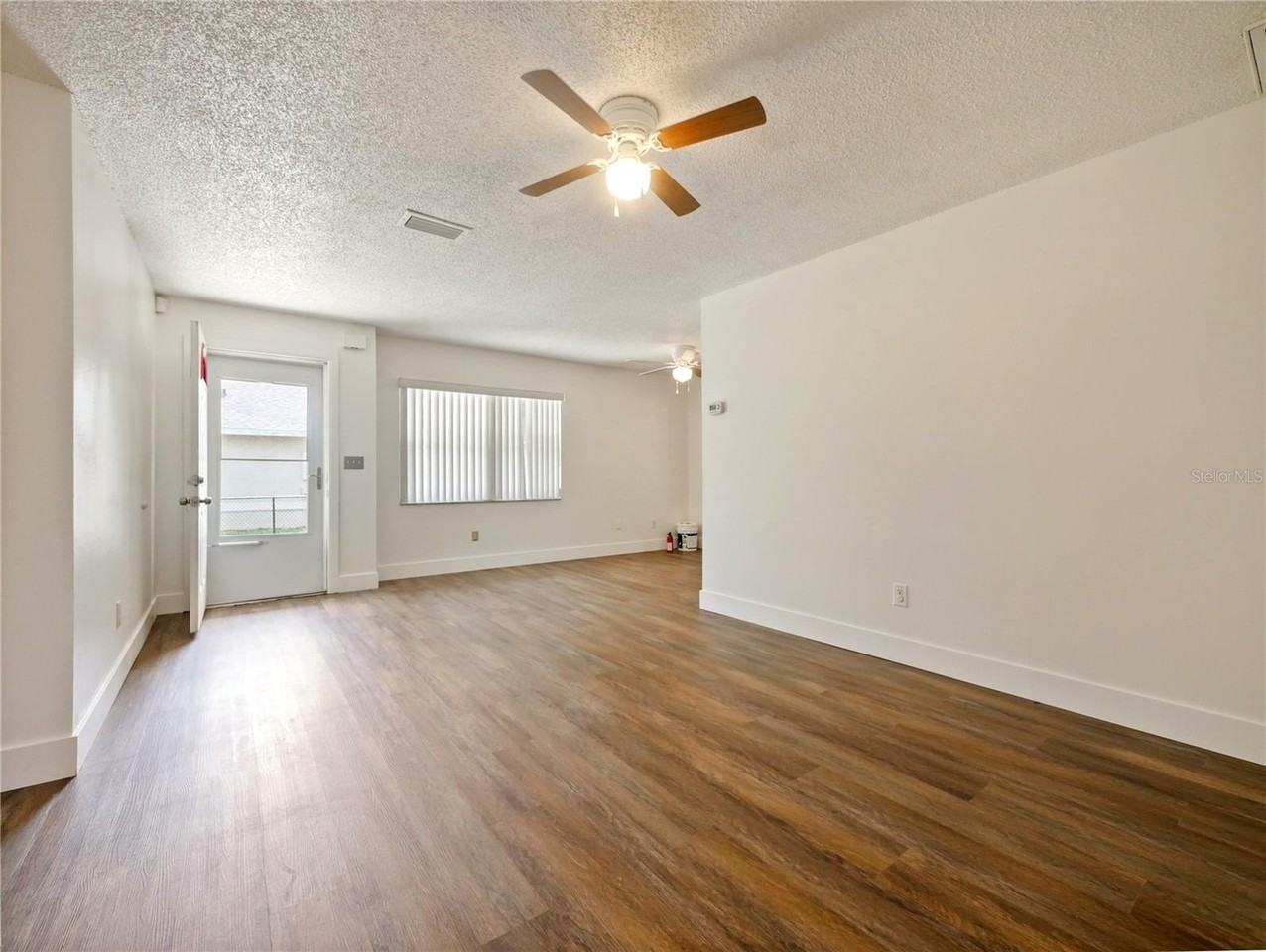141 Hazelcrest St #B - Photo 7 of 13