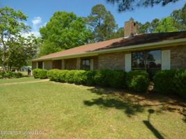 featured image of 1056 Broken Arrow Ln