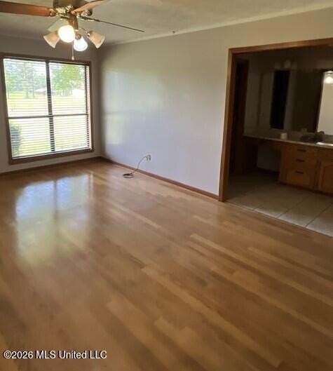 1056 Broken Arrow Ln - Photo 3 of 15