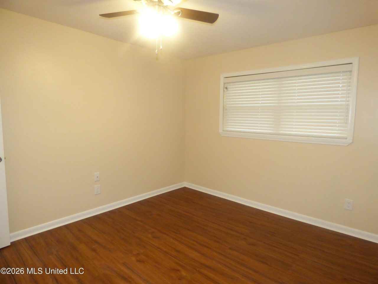 1177 Jewell Dr - Photo 7 of 11