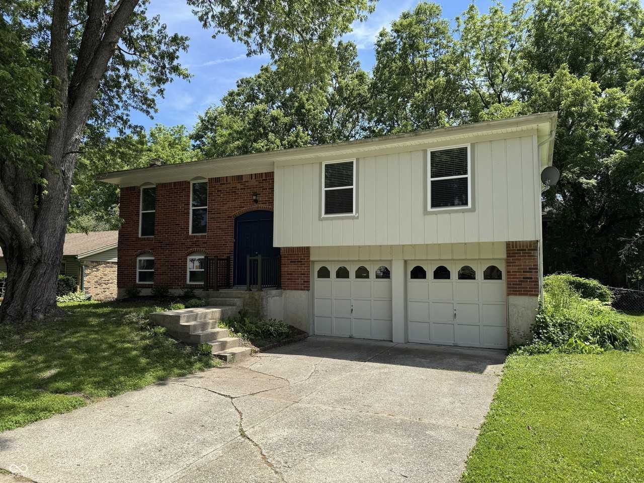 7717 Cambridge Dr - Photo 2 of 28