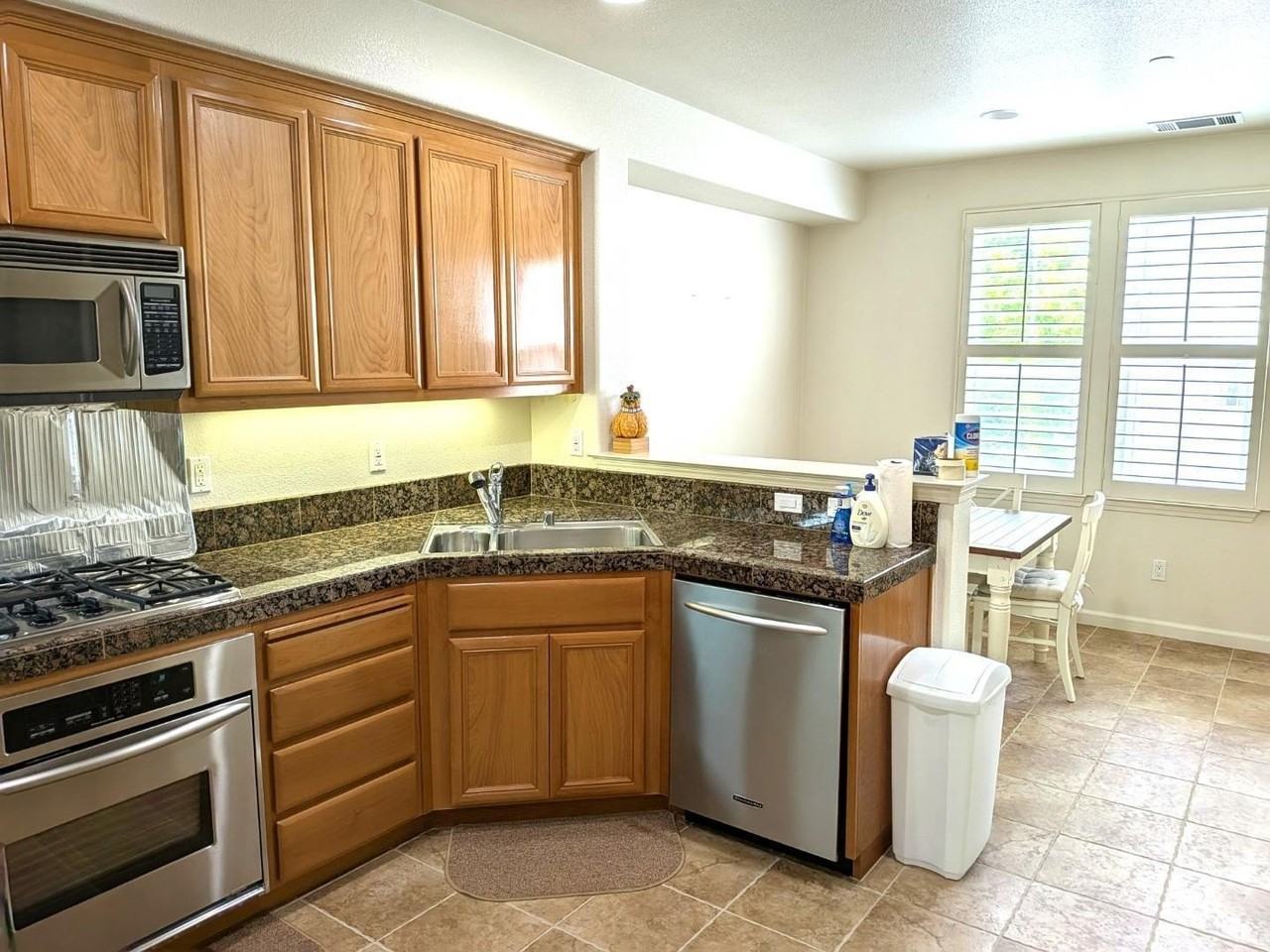 4028 Fitzpatrick Way - Photo 4 of 9