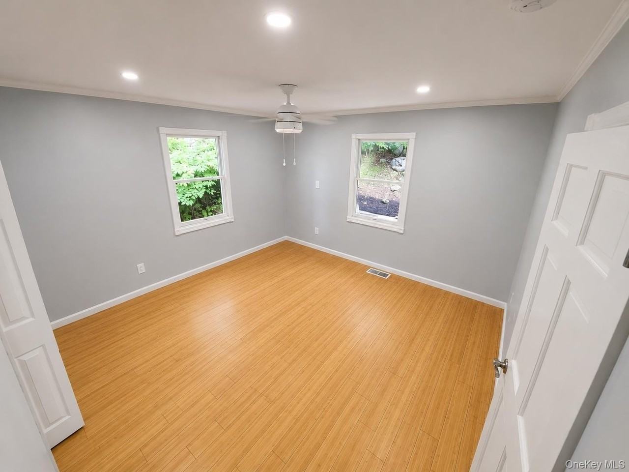 105 Chief Nimham Cir - Photo 5 of 8