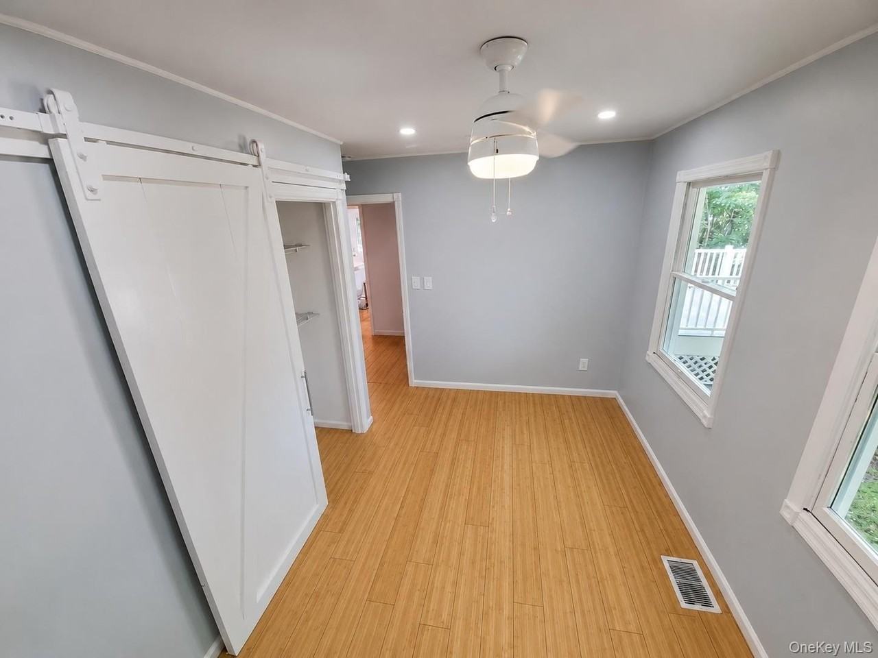 105 Chief Nimham Cir - Photo 6 of 8