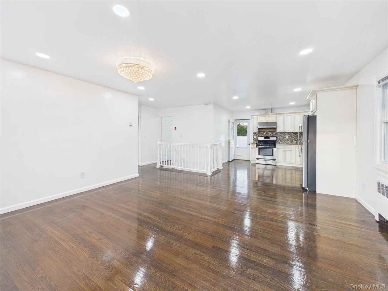 9 Ferndale Dr - Photo 3 of 36