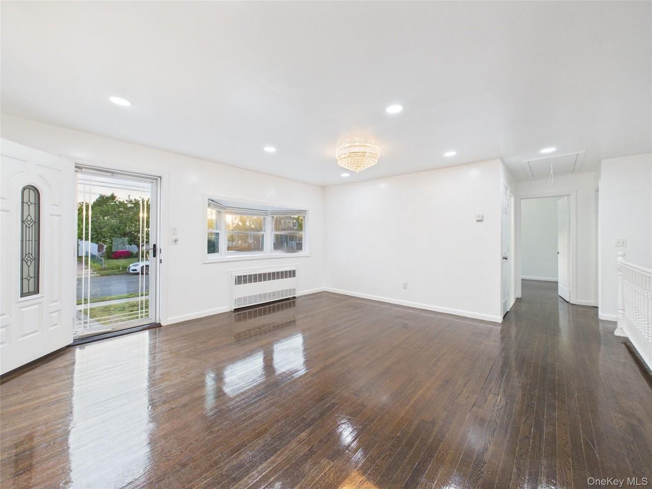 9 Ferndale Dr - Photo 4 of 36