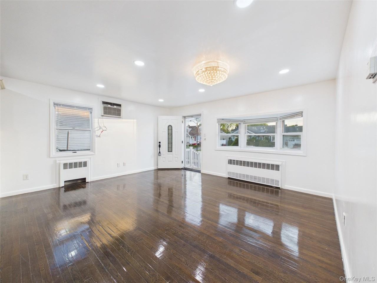 9 Ferndale Dr - Photo 5 of 36