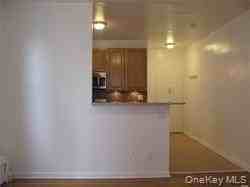 2107 38th St #1R - Photo 3 of 12