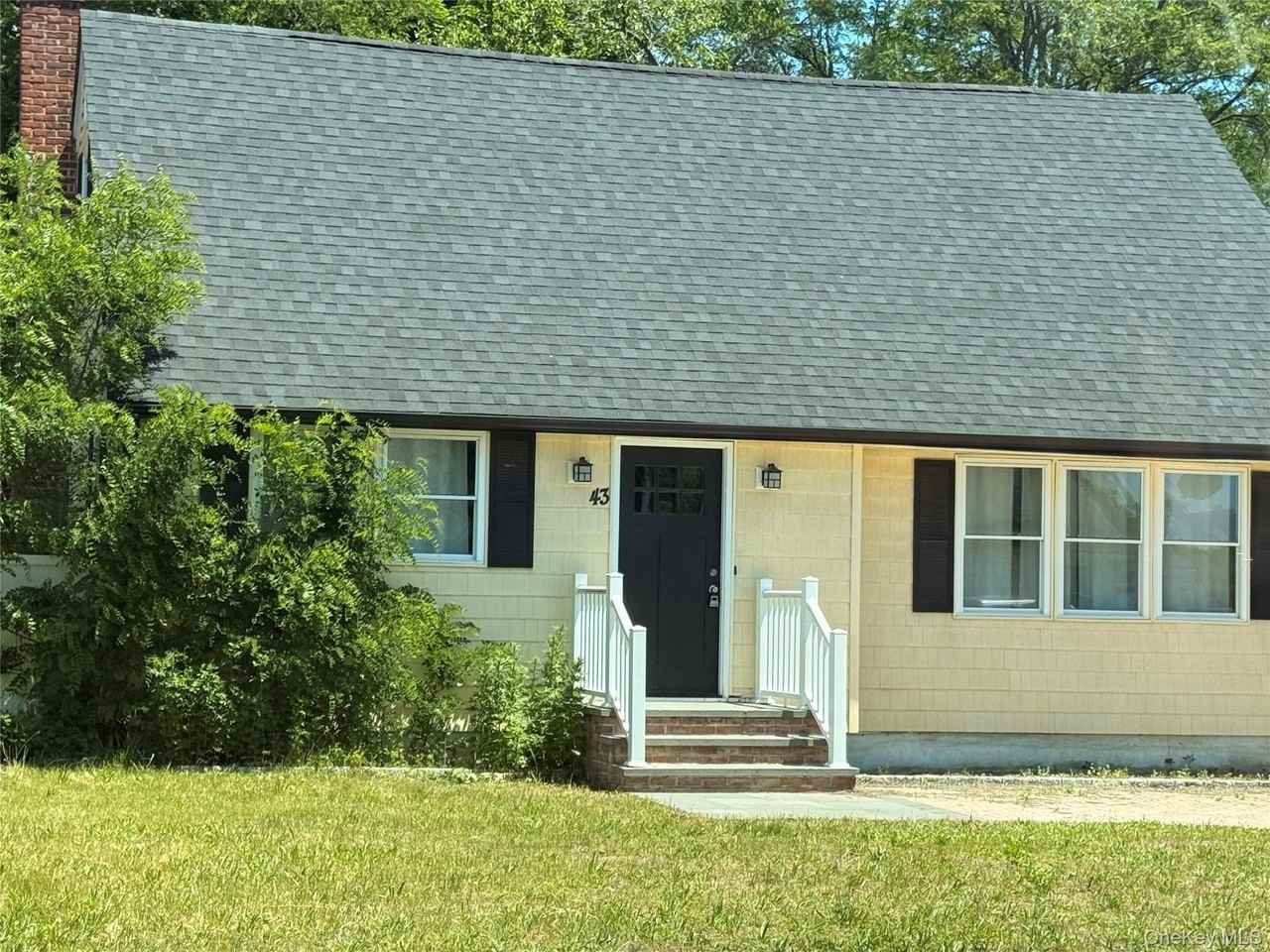 43 Lakewood Ave - Photo 3 of 7