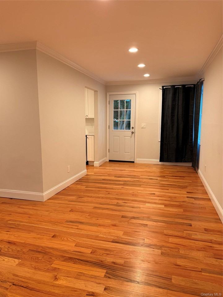 43 Lakewood Ave - Photo 4 of 7