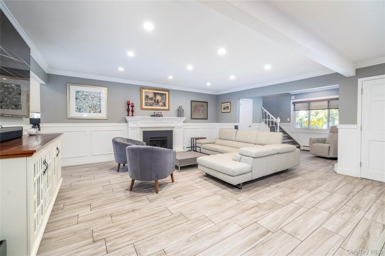 140 Baltimore Ave - Photo 3 of 21