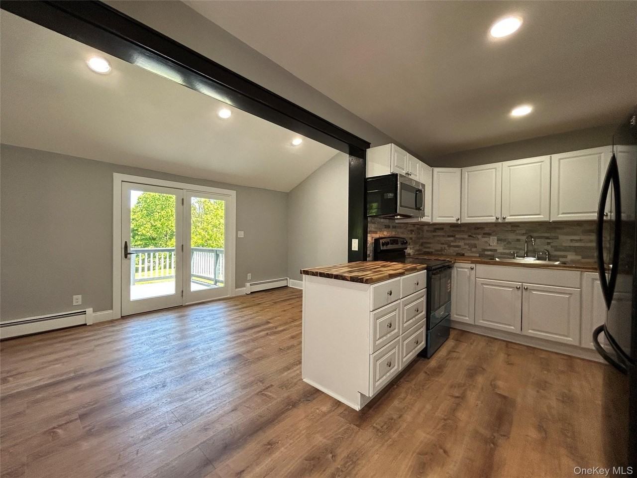 32 Reimer Ave - Photo 4 of 15