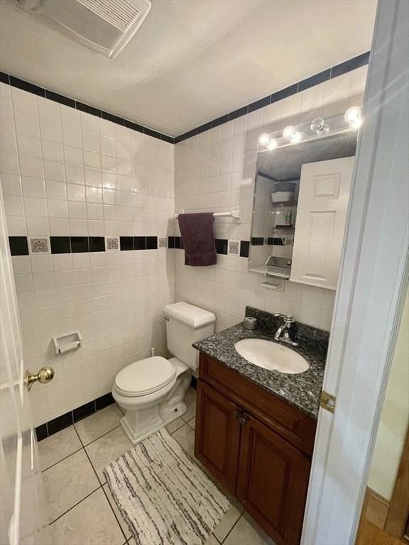 128 Warren St #1 - Photo 6 of 17