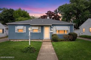 featured image of 223 W End Ave