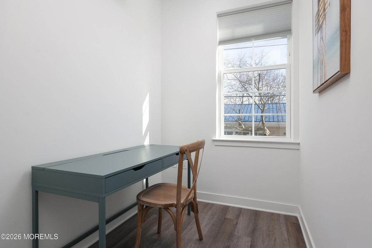 6 W End Ct #211 - Photo 7 of 15