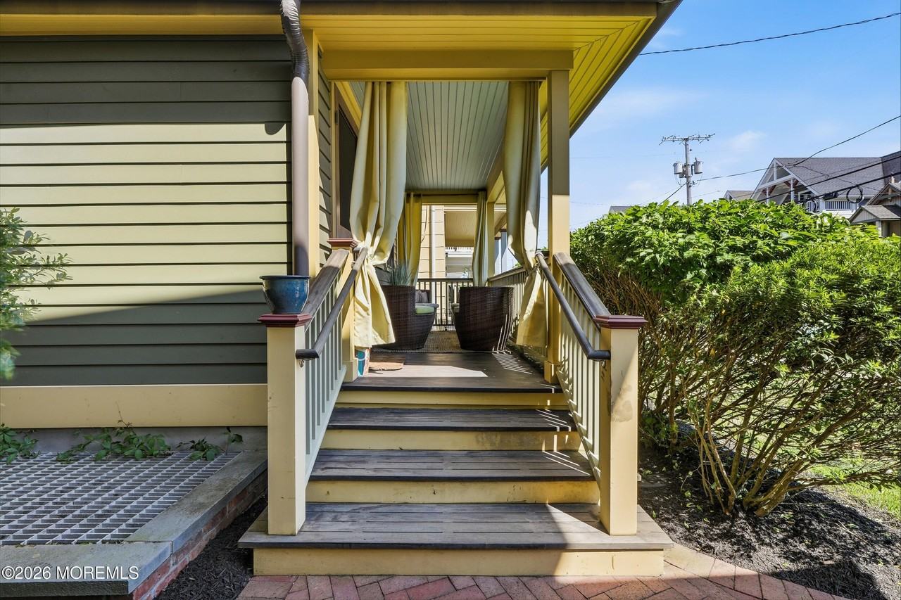 25 Surf Ave #1C - Photo 4 of 50