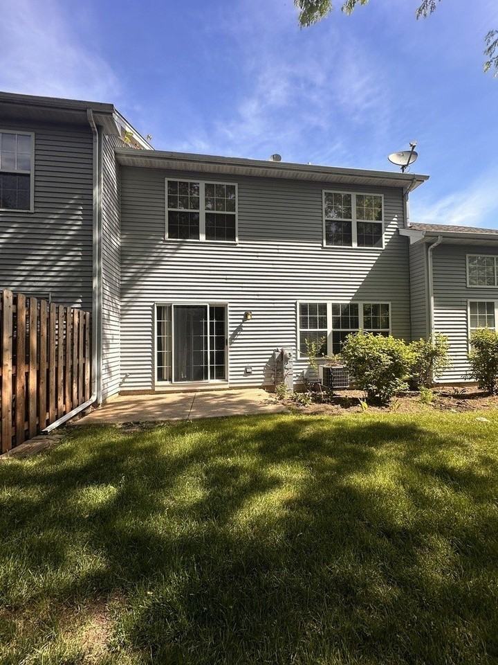 10043 Haverhill Ln - Photo 3 of 15