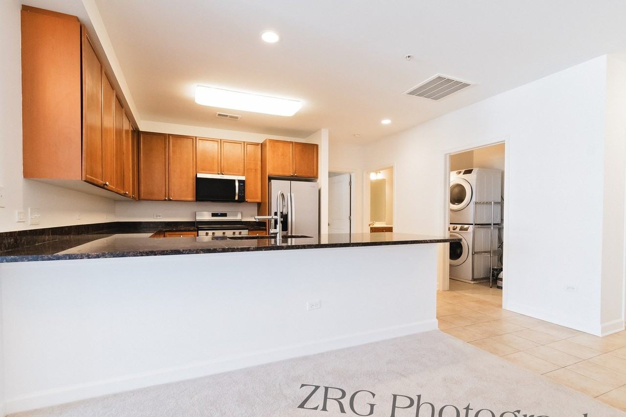 300 Anthony Ave #711 - Photo 3 of 40