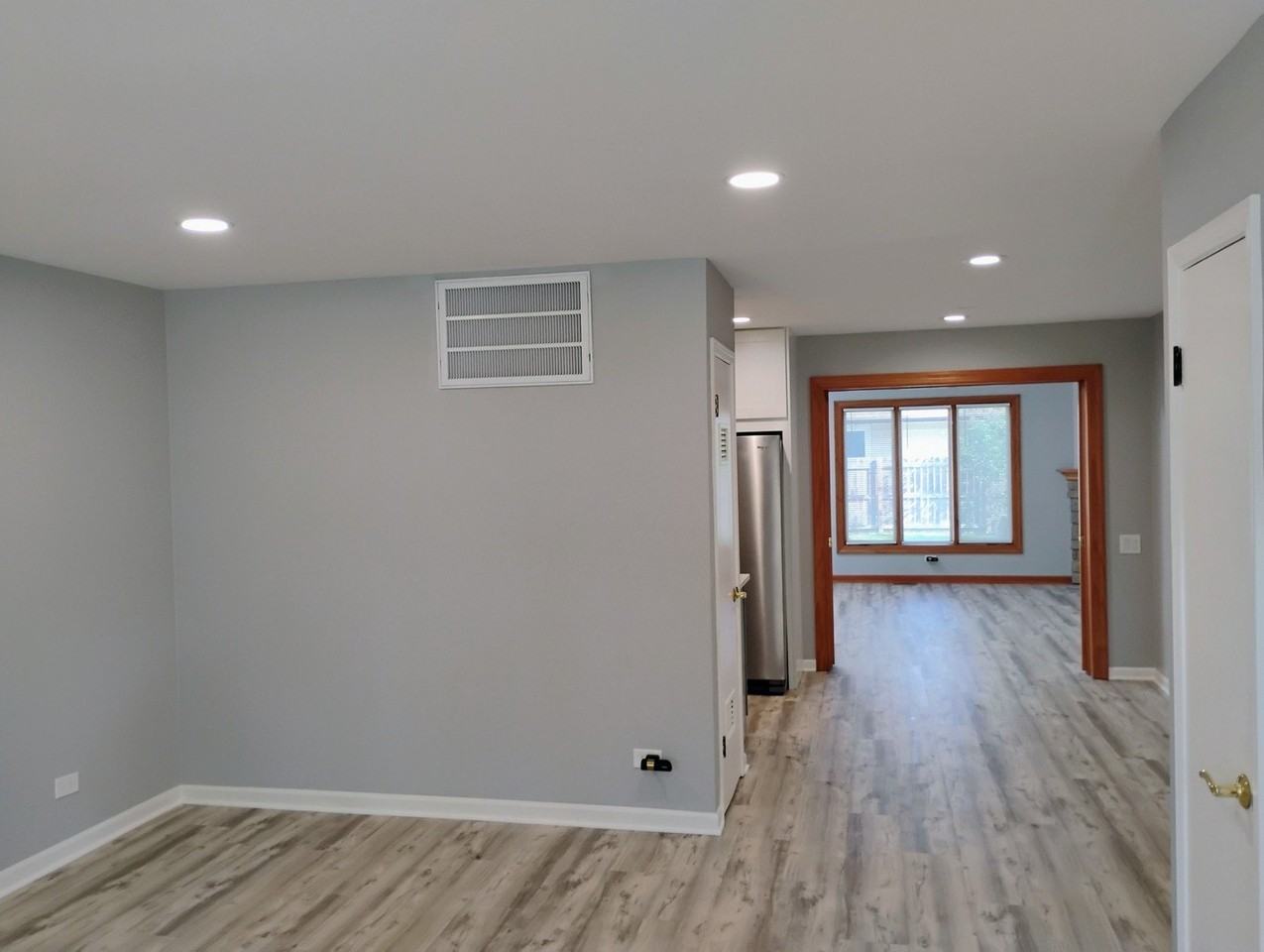 384 Bianco Dr - Photo 2 of 26
