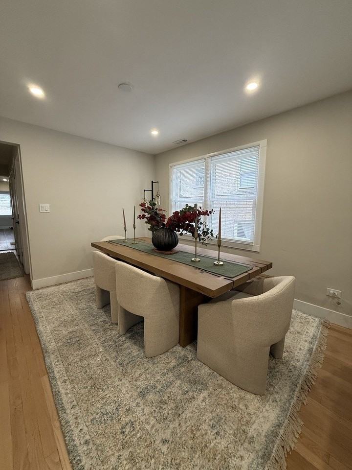 2607 W Rascher Ave #1 - Photo 4 of 12