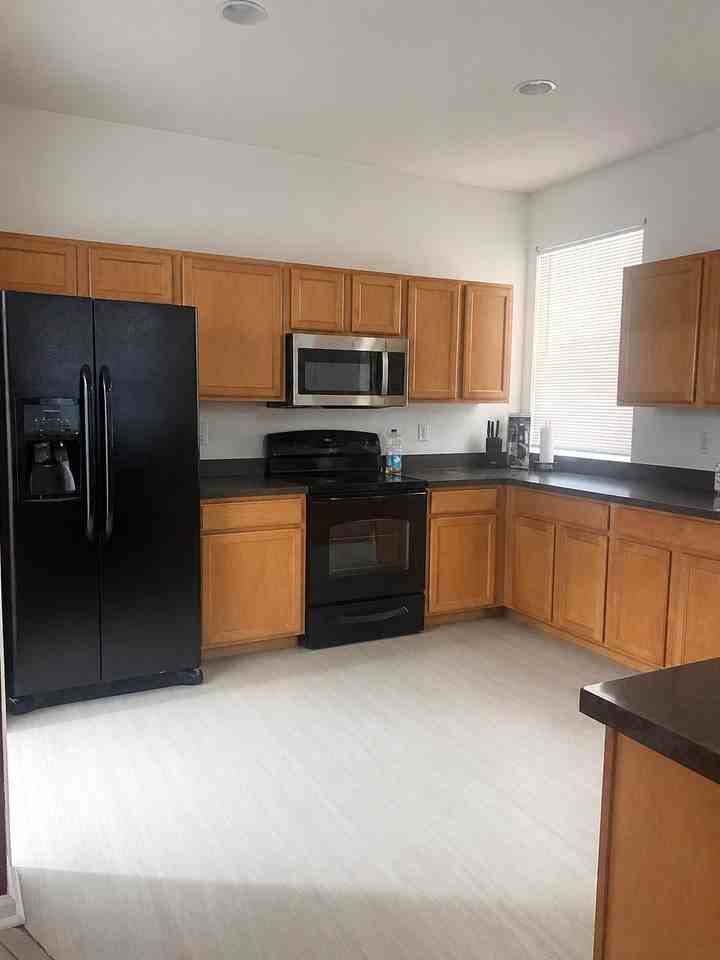 Mott Ave - Photo 5 of 6