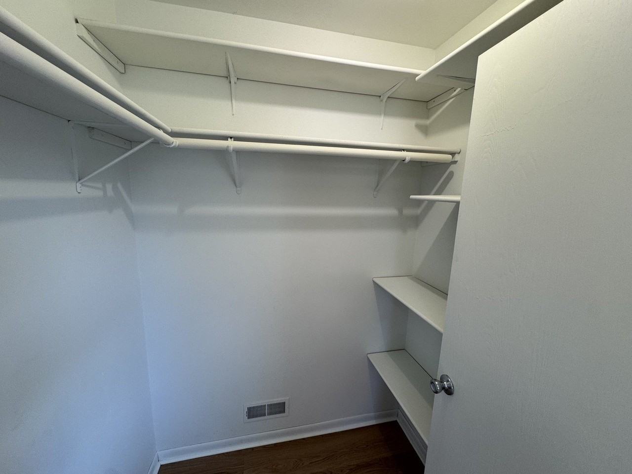 425 Beechwood Dr - Photo 5 of 14