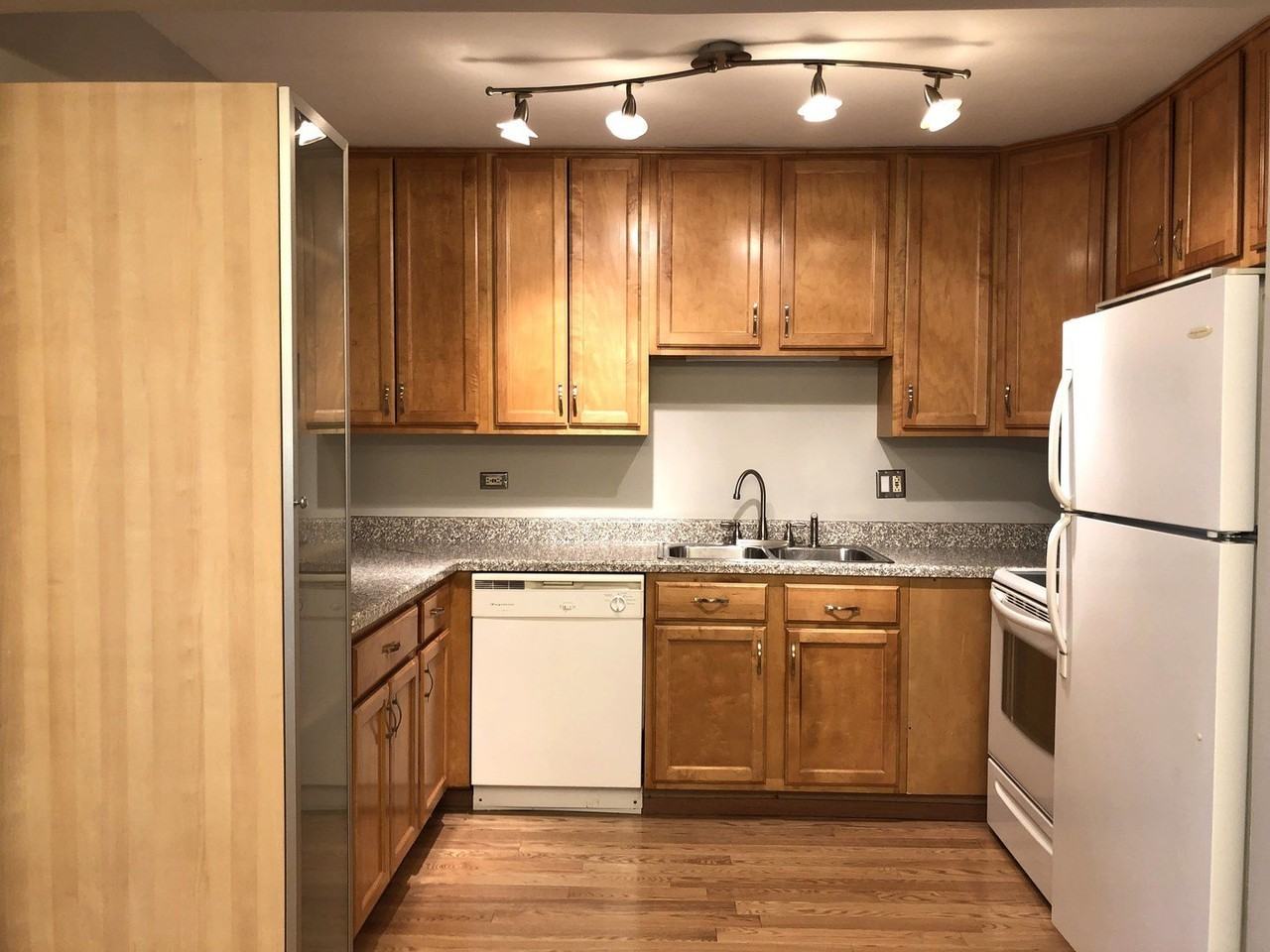 446 E Osage Ln #1A - Photo 7 of 13