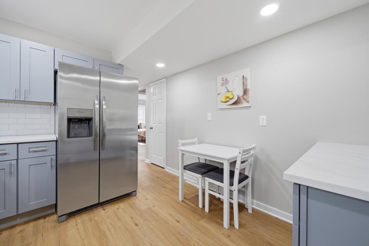 Oakwood Cir - Photo 3 of 20