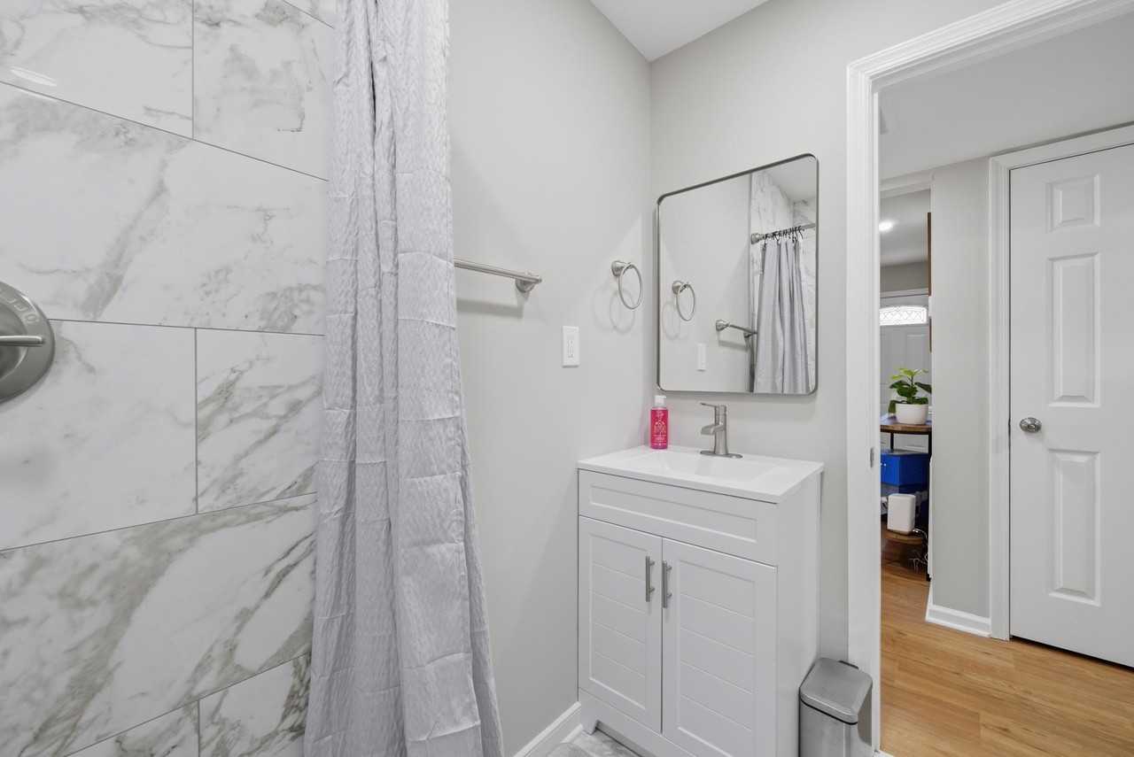 Oakwood Cir - Photo 6 of 20
