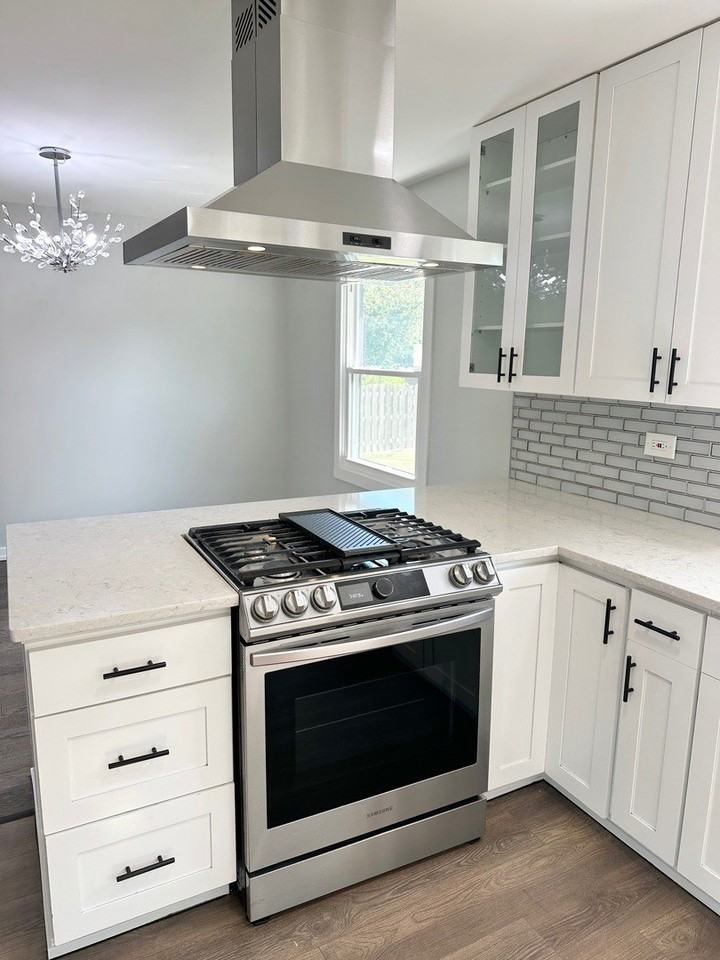 611 Fairfield Ln - Photo 3 of 44