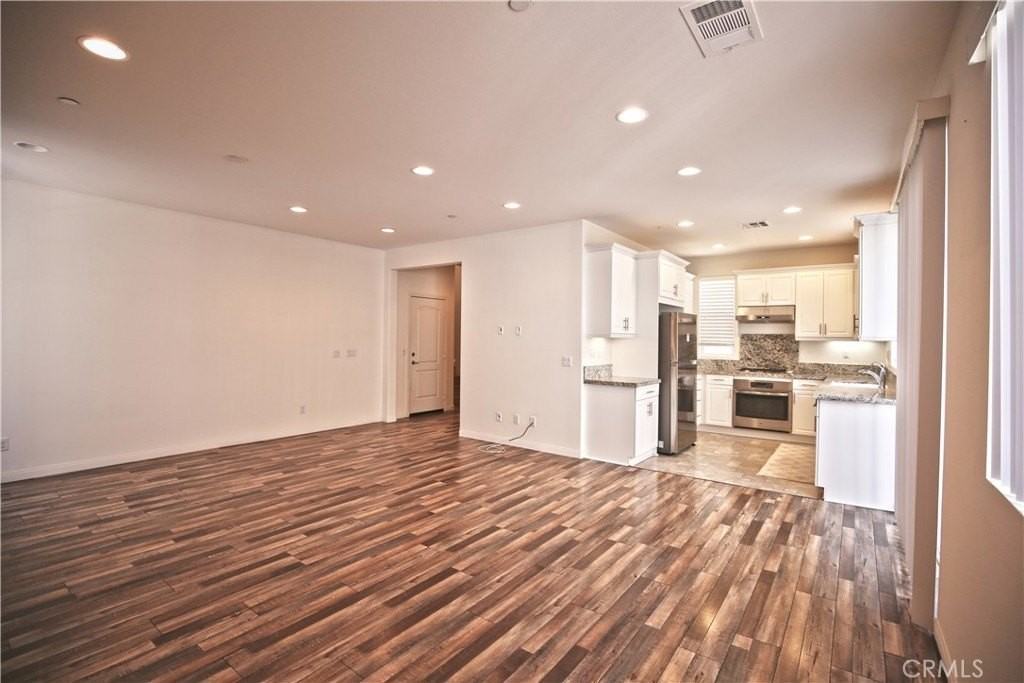 683 Huron Pl - Photo 2 of 18