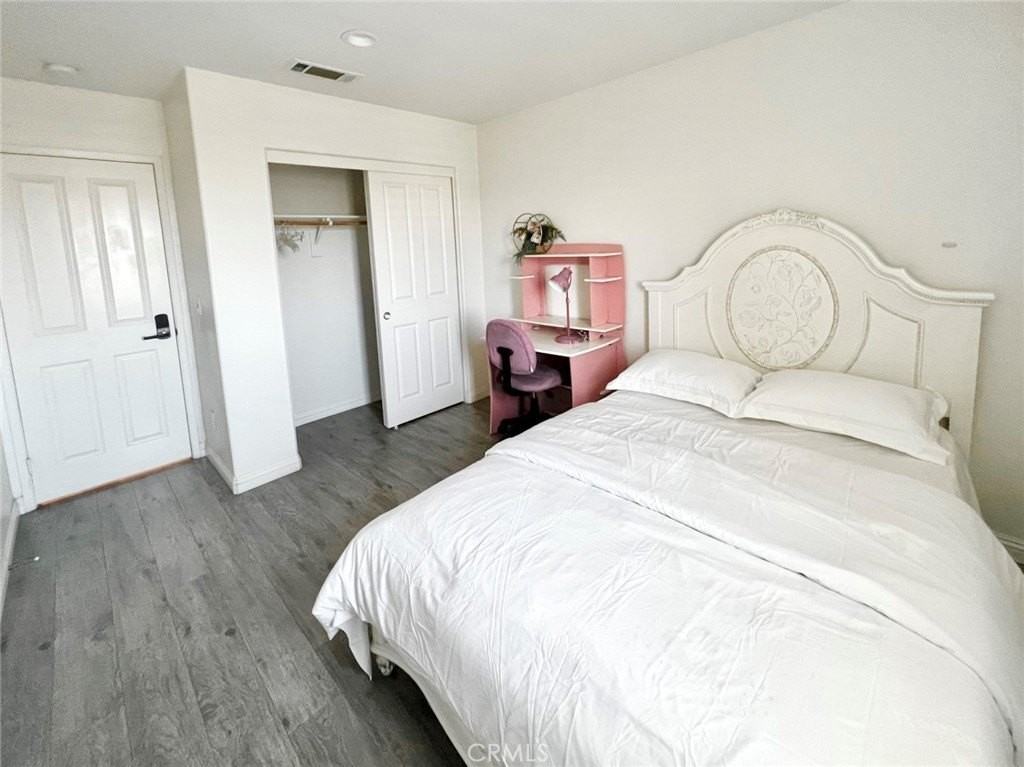2463 E Derby Ln - Photo 6 of 13