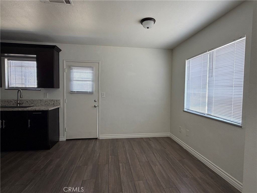313 W 44th St - Photo 5 of 10