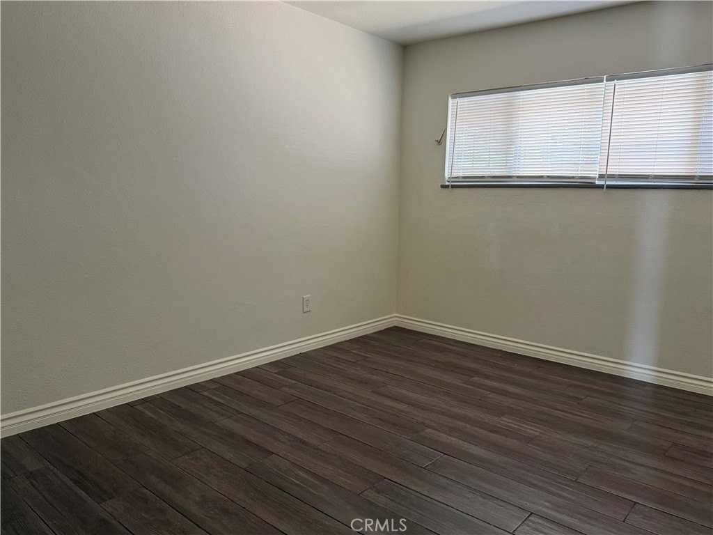 313 W 44th St - Photo 7 of 10